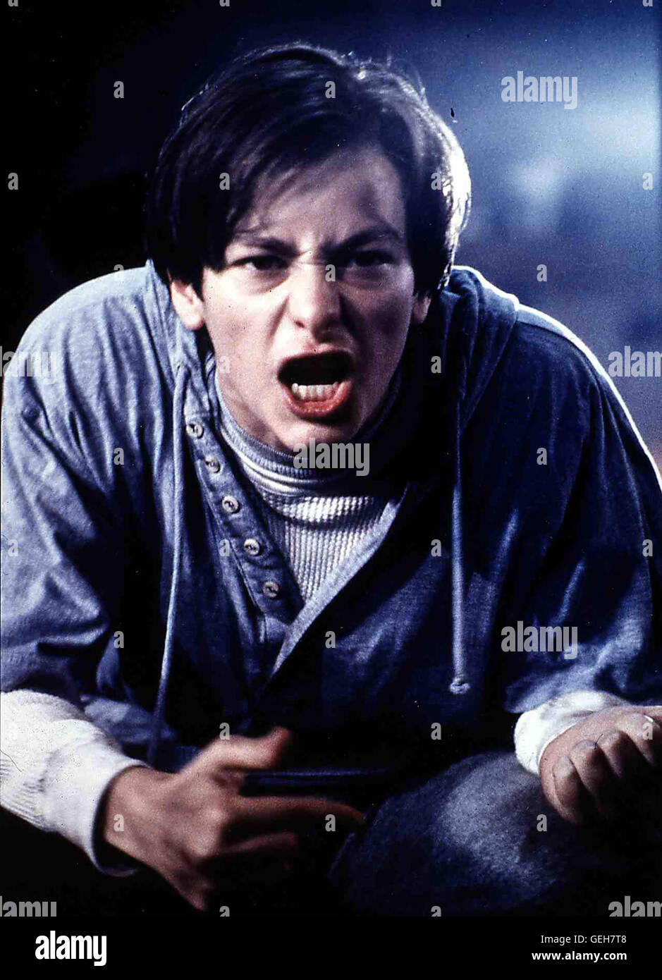 Edward Furlong Als MIchael (Edward Furlong) die CD einlegt, erlebt