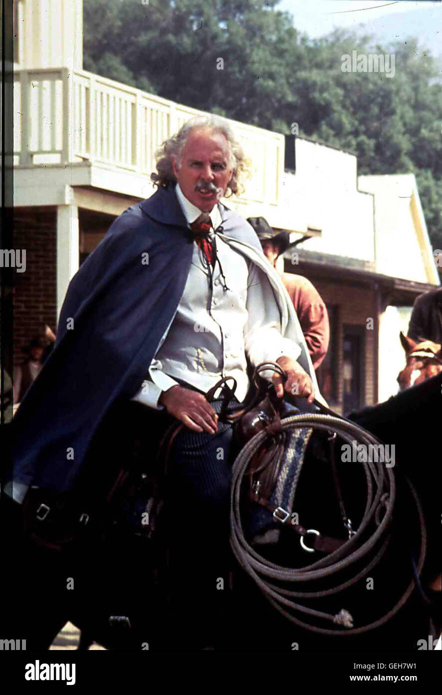 Bruce Dern Der Grossgrundbesitzer McKay (Bruce Dern) hat es auf das Land des Farmers Hatcher abgesehen, um den Bau einer Eisenbahnlinie durchzusetzen. *** Local Caption *** 1994, Dead Man's Revenge, A, Blutige Vergeltung Stock Photo