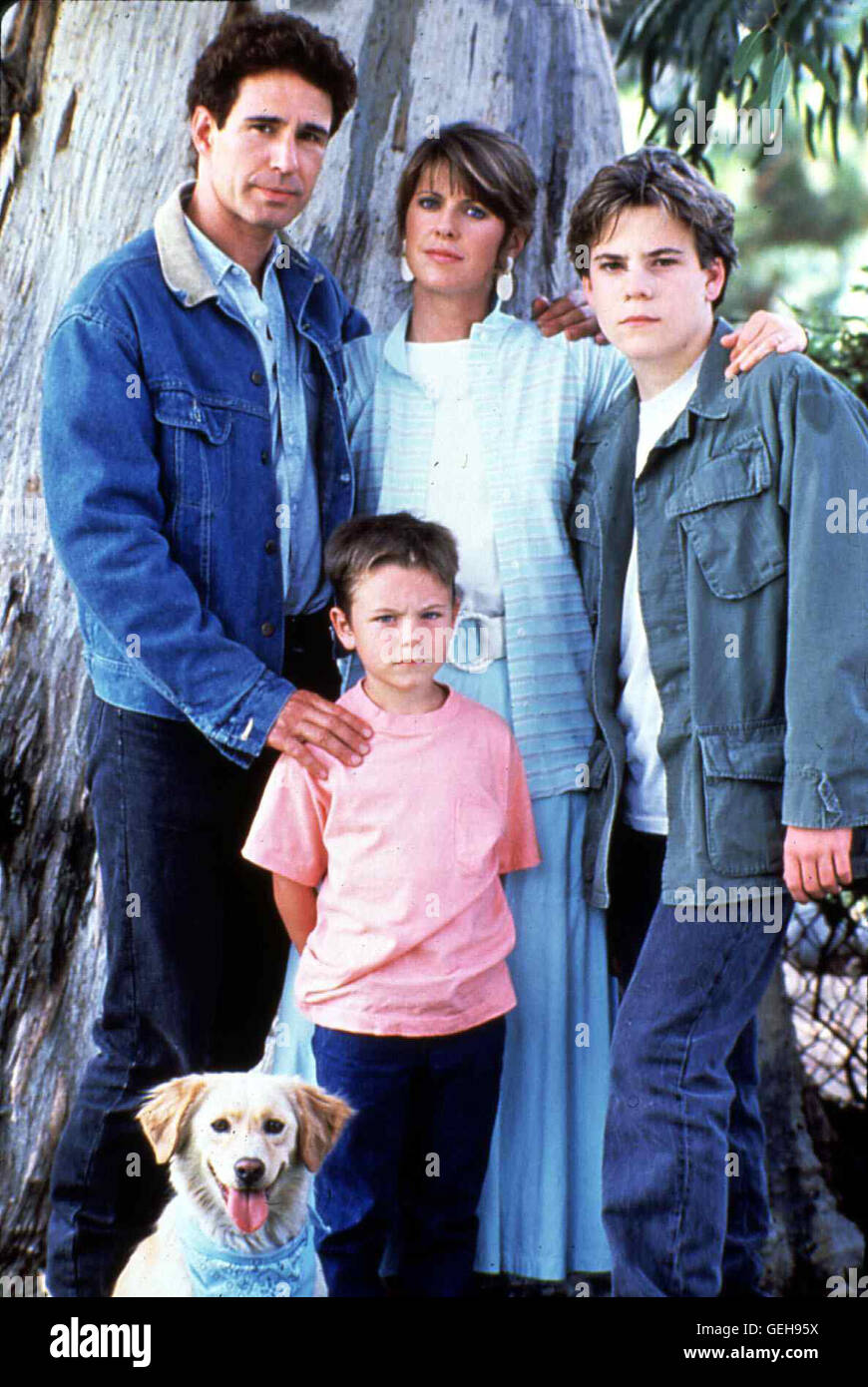 John Shea, Brian Bonsall, Pam Dawber, Stephen Dorff   Polizist Roger Dollison (John Shea,l) fÃ¼hrt ein aeusserst glueckliches Familienleben mit seiner Frau Kendra (Pam Dawber) und den beiden Soehnen Teddy (Brian Bonsall) und Sandy (Stephen Dorff,r). *** L Stock Photo