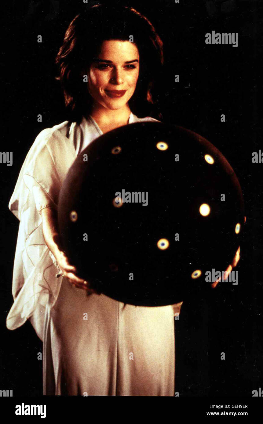 Neve campbell hi-res stock photography and images - Alamy