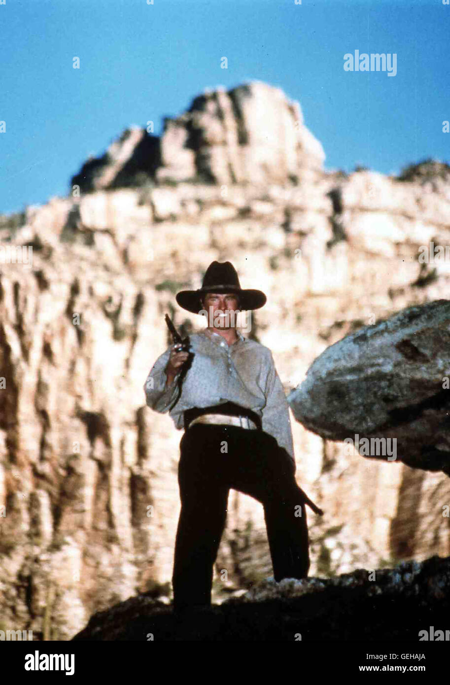 Val Kilmer Pat wird Sheriff waehrend Billy (Val Kilmer) ein gehetztes Leben als Gesetzloser fuehrt. *** Local Caption *** 1989, Gore Vidal's Billy The Kid, Billy The Kid - Gejagt Bis In Den Tod Stock Photo