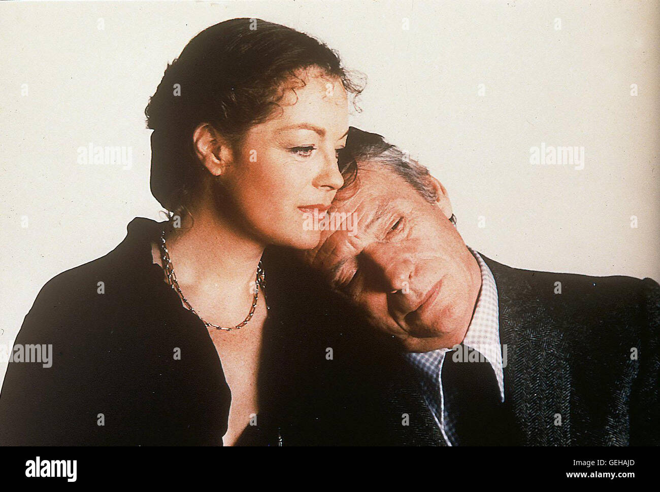 Romy Schneider, Yves Montand  *** Local Caption *** 1979, 1970er, 1970s, Clair De Femme, Film, Paar, couple, Die Liebe Einer Frau Stock Photo