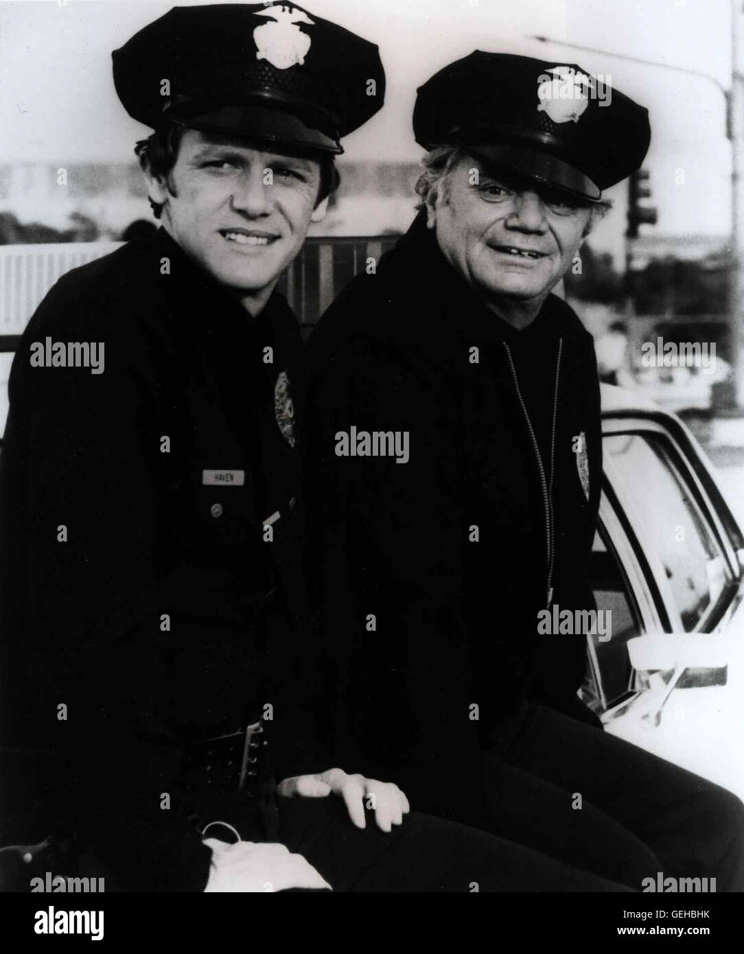 John Haven (Michael Shannon), Officer Cleaver (Ernest Borgnine) *** Local Caption *** 1978, Cops & Robin, The, Lehrgang Für Einen Roboter Stock Photo