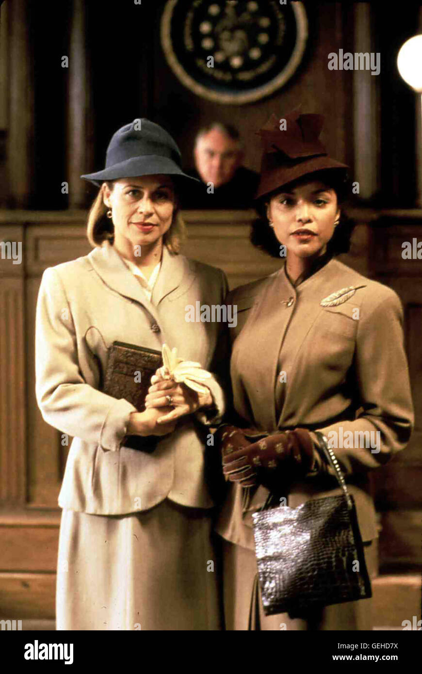 Linda Hamilton, Lynn Whitfield *** Local Caption *** 1999, Color Of Courage, The, The Color Of Courage Stock Photo