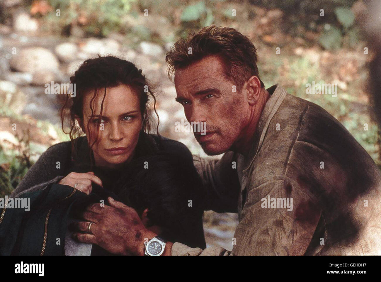 Francesca Neri, Arnold Schwarzenegger *** Local Caption *** 2001, Collateral Damage, Collateral Damage - Zeit Der Vergeltung Stock Photo