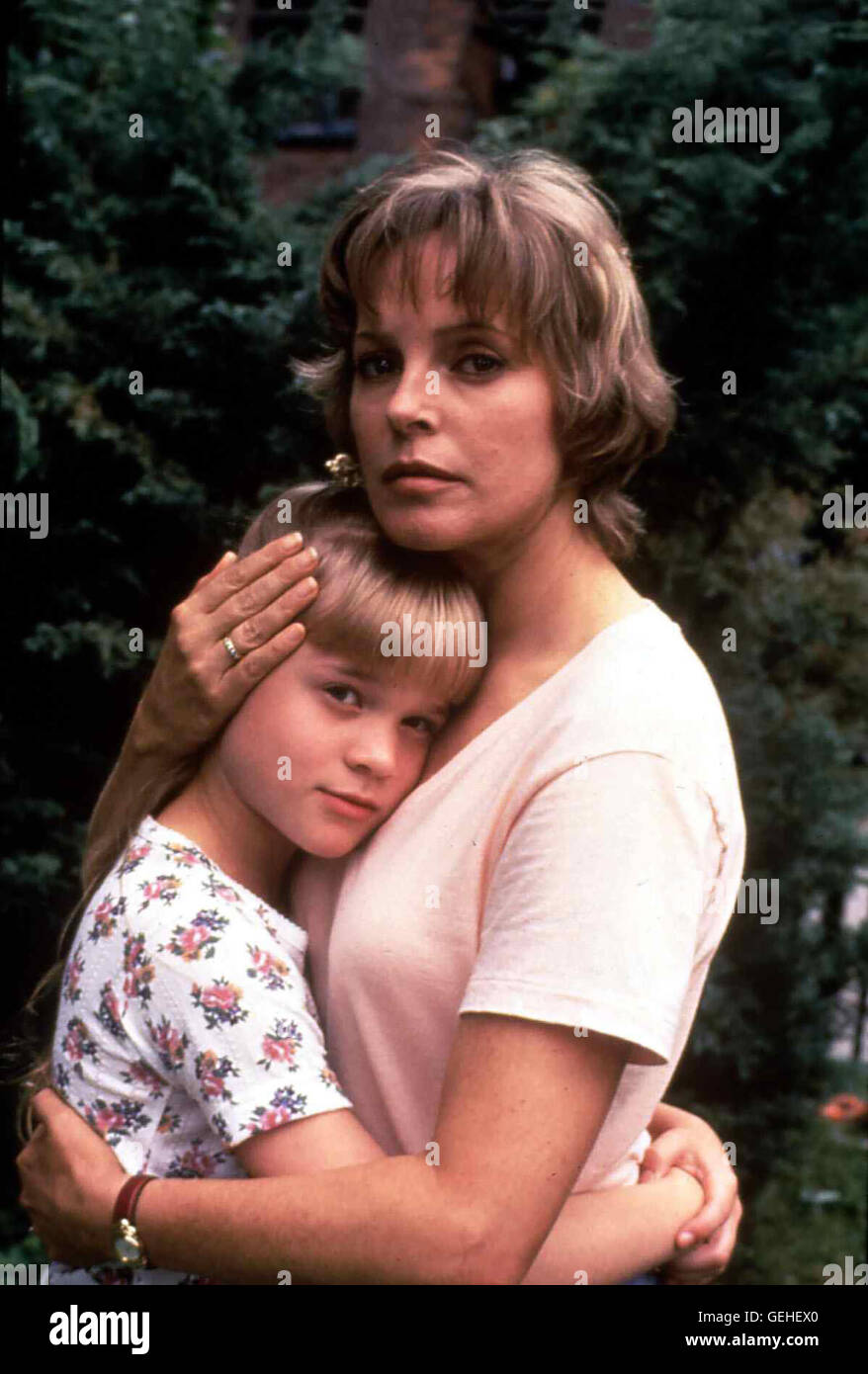 ?, Cheryl Ladd Lisa Downey mit ihrer Mutter Ellen (Chery Ladd) *** Local Caption *** 1995, Haunting Of Lisa, Warnung Aus Dem Jenseits Stock Photo