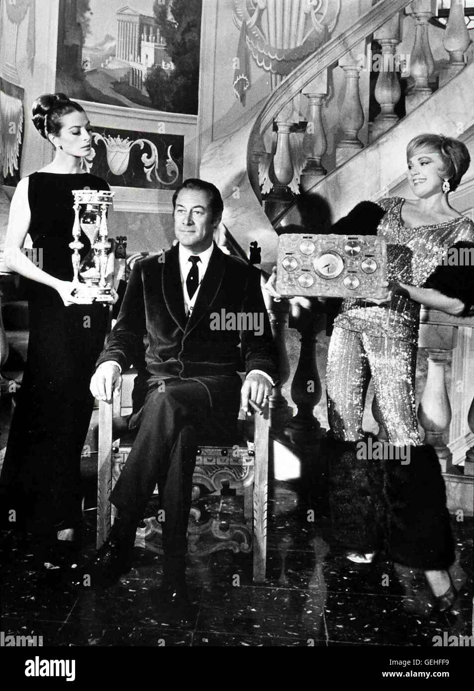 Cecil Fox (Rex Harrison) *** Local Caption *** 1965, Honey Pot, The, Venedig Sehen - Und Erben Stock Photo
