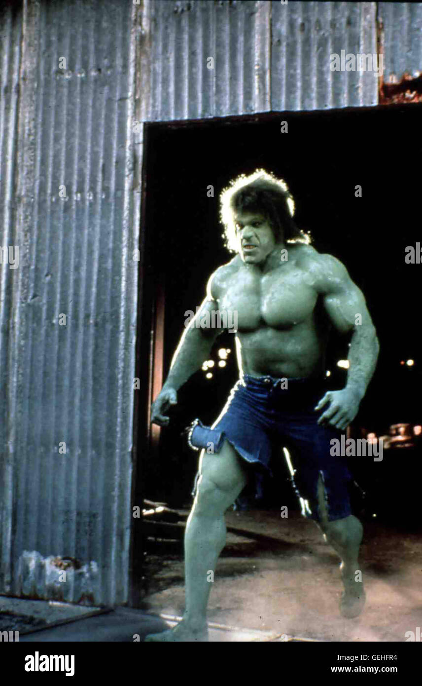 Lou Ferrigno Als jedoch das Militär seine neueste Erfindung stehlen will, gerät Banner wieder in Rage und wird zum Hulk (Lou Ferrigno). *** Local Caption *** 1988, Incredible Hulk Returns, The, Die Rueckkehr Des Unheimlichen Hulk Stock Photo