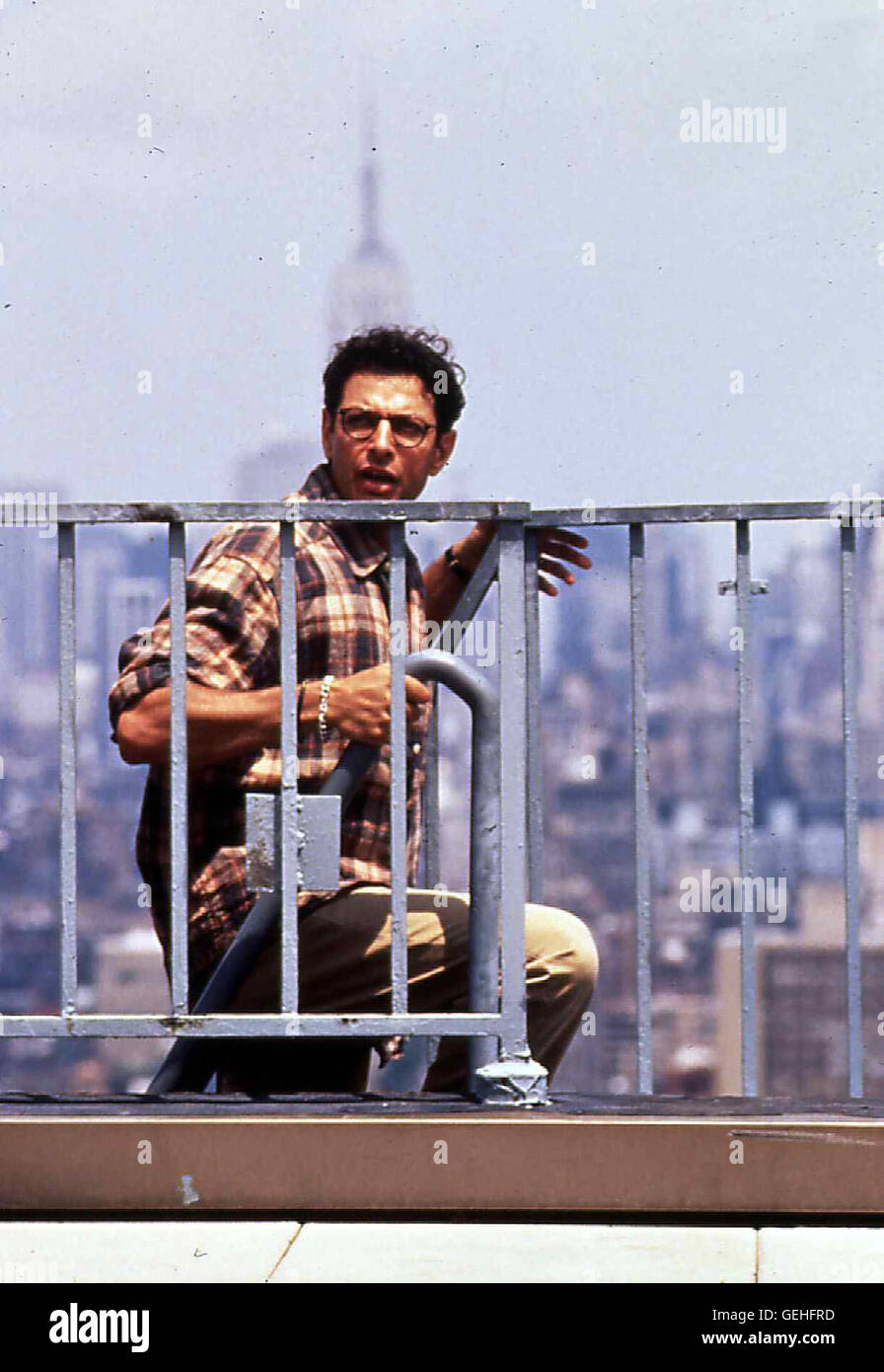 Jeff Goldblum   Der Computerspecialist David Levinson (Jeff Goldblum) versucht, Zugang zum Computer-System der Angreifer zu finden. *** Local Caption *** 1996, Independence Day, Independence Day Stock Photo
