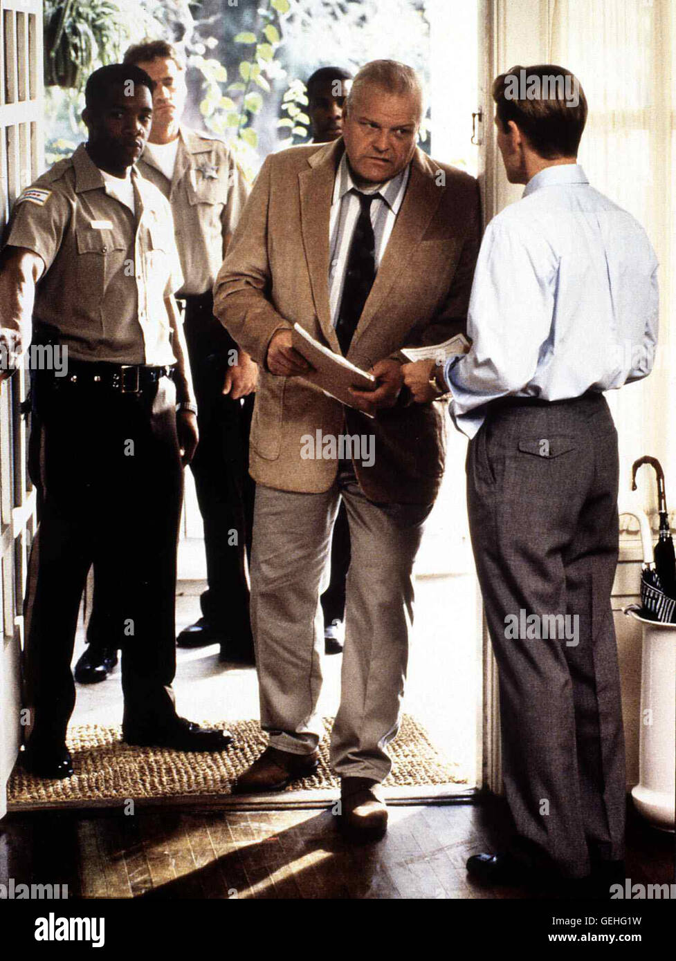Brian Dennehy Jack Reed (Brian Dennehy,2vr) verdaechtigt den Roentgen ...
