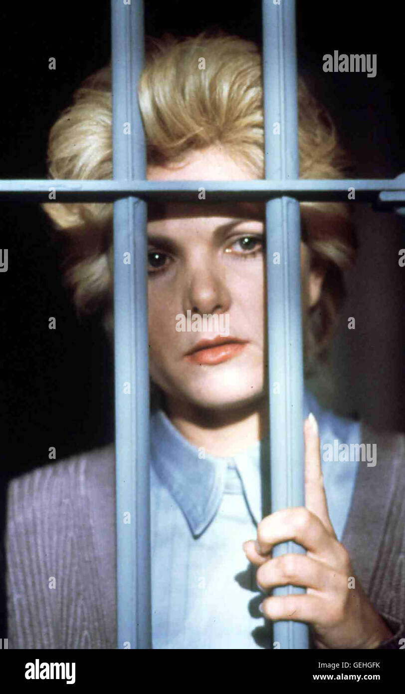 Karen (Ann Jillian) wird verhaftet. *** Local Caption *** 1986, Killer In The Mirror, A, Des Teufels Spiegelbild Stock Photo