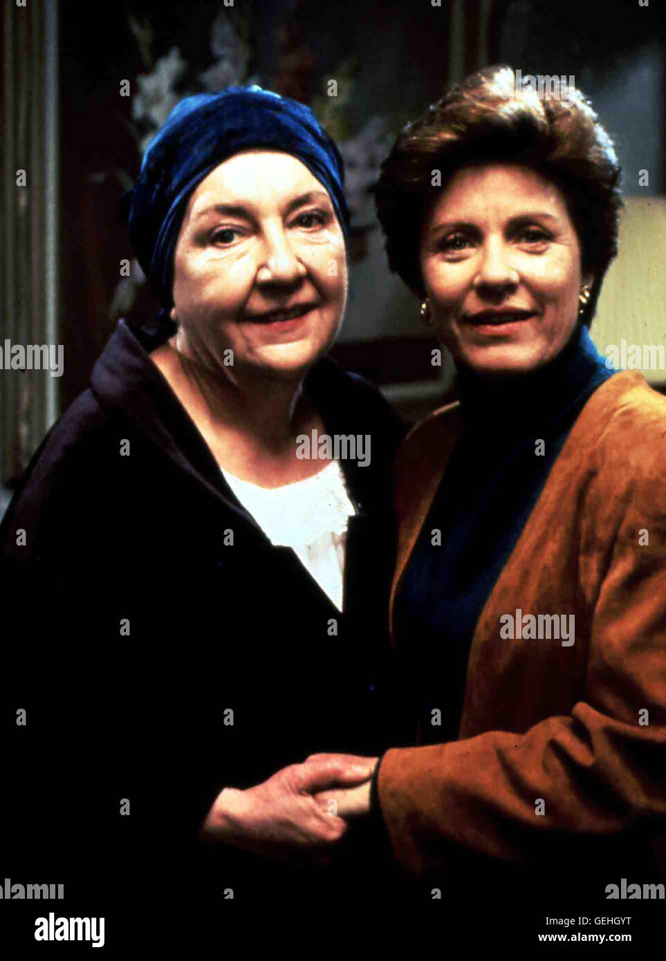 Maureen Stapleton, Patty Duke Ida Rollin (Maureen Stapleton, l) ist eine aktive alte Dame, die das Leben geniesst. Zu ihrer Tochter Betty (Patty Duke) hat sie trotz ihrer vielzaehligen Aktivitaeten ein sehr enges Verhaeltnis. Eines Tages erfaehrt sie, das Stock Photo