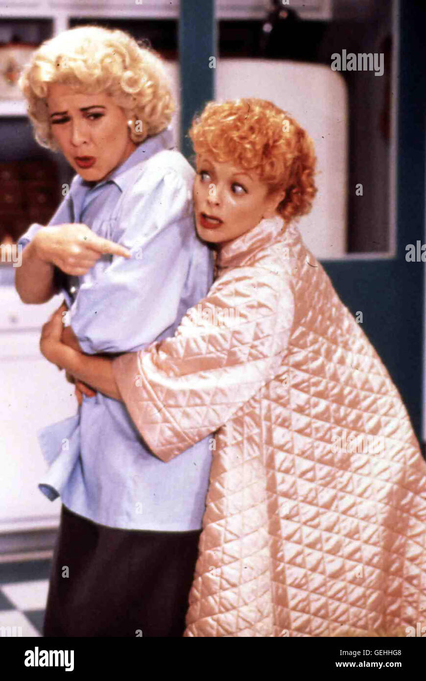 Ethel (Robin Pearson Rose) und Lucille (Frances Fisher) *** Local Caption *** 1991, Lucy And Desi: Before The Laughter, Lucy & Desi - Blick Hinter Die Kulissen Stock Photo