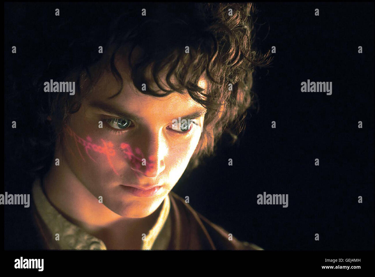 Elijah Wood Frodo Beutlin (Elijah Wood) *** Local Caption *** 2001, Lord Of The Rings - The Fellowship Of The Ring, The, Der Herr Der Ringe - Die Gefaehrten Stock Photo