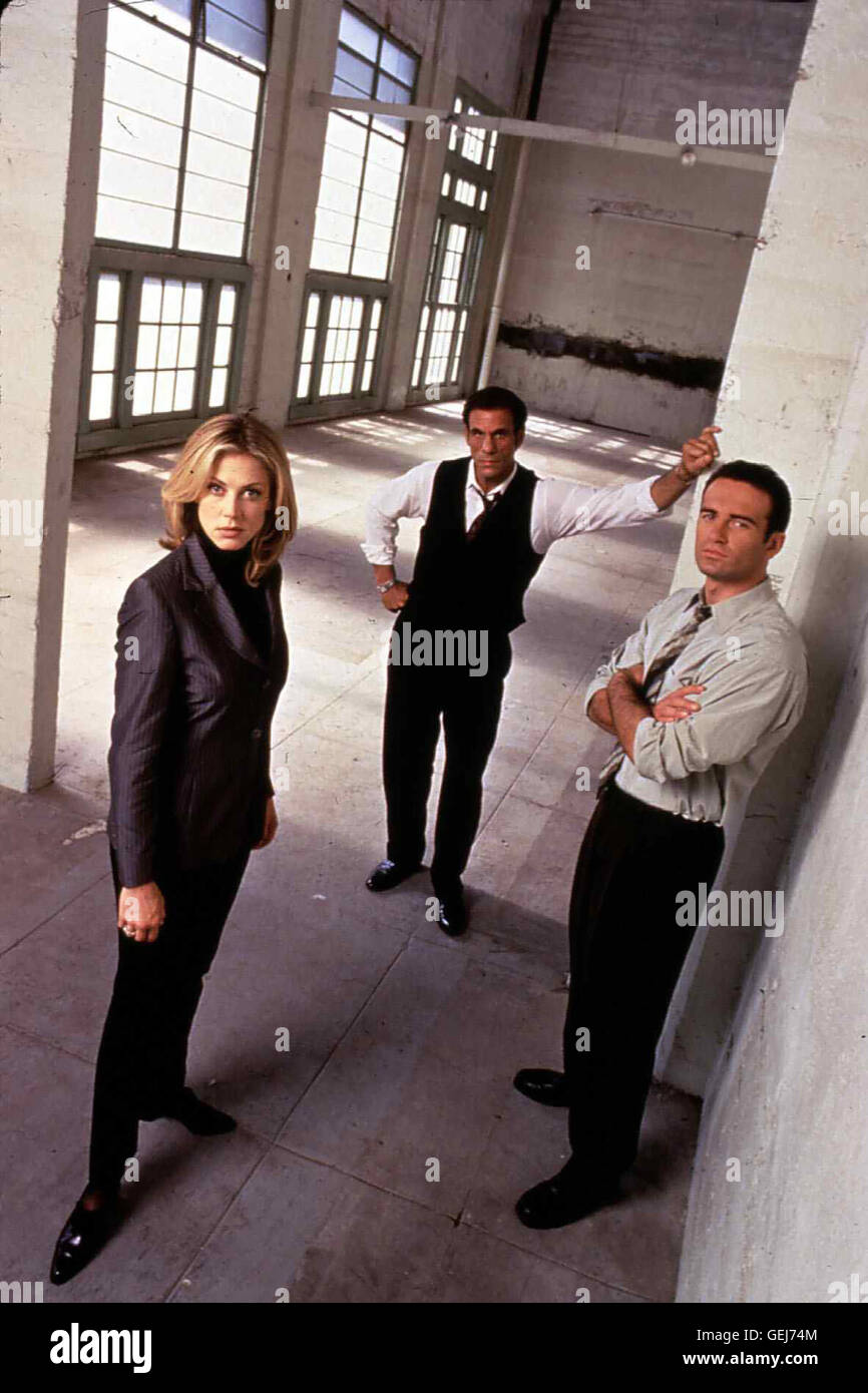 Dr. Sam Waters (Ally Walker), Bailey Malone (Robert Davi), John Grant (Julian McMahon) *** Local Caption *** 1996, Profiler, Profiler Stock Photo