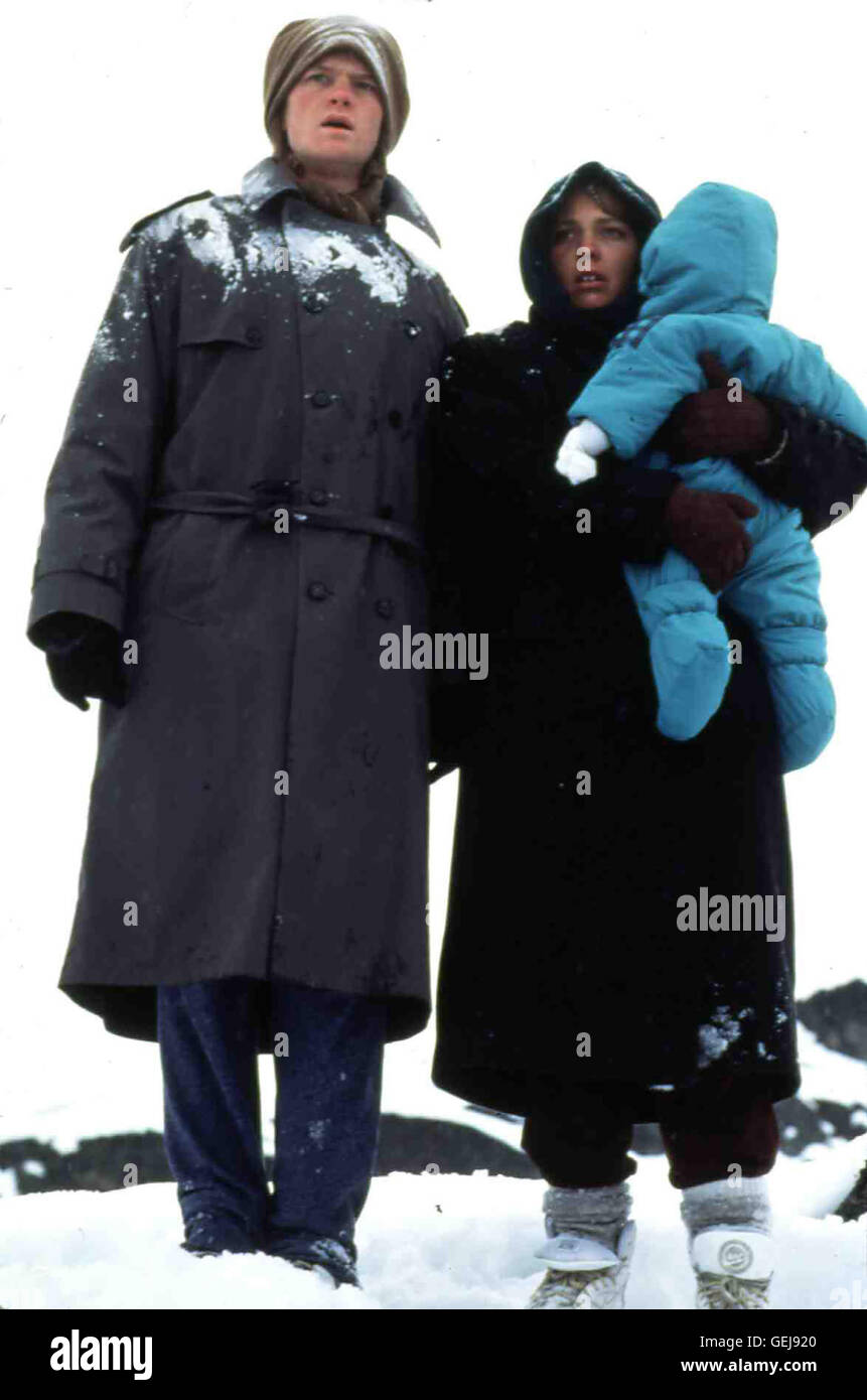 Neill Patrick, Kelli Williams Auf dem Weg zum Begräbnis seiner Grossmutter gerät Jim (Neill Patrick Harris) mit seiner Frau Jennifer (Kelli Williams) und ihrem Baby in einen Schneesturm. *** Local Caption *** 1993, Snowbound, Verloren Im Schneesturm - Eine Familie Kämpft ... Stock Photo