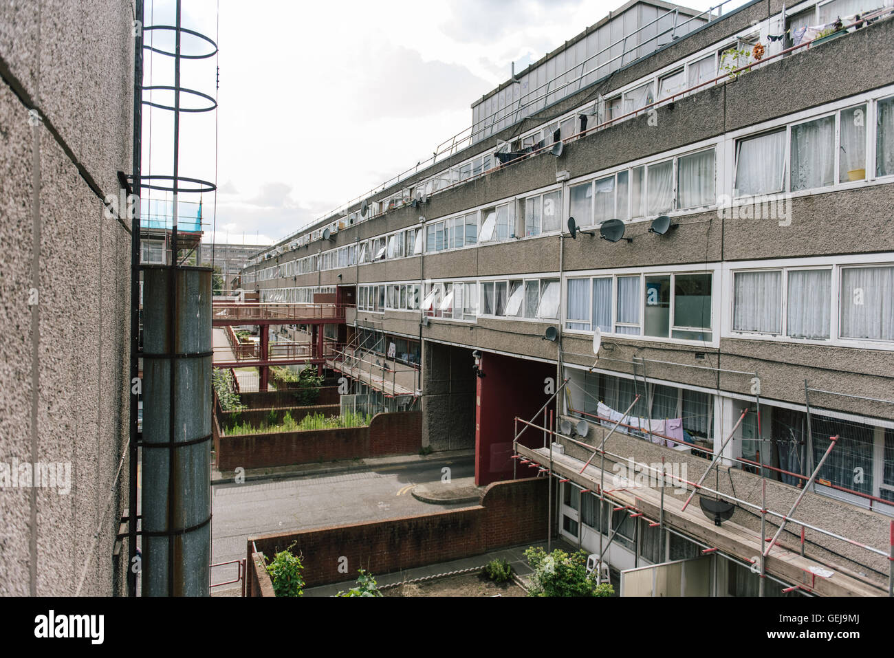 Aylesbury estate hires stock photography and images Alamy