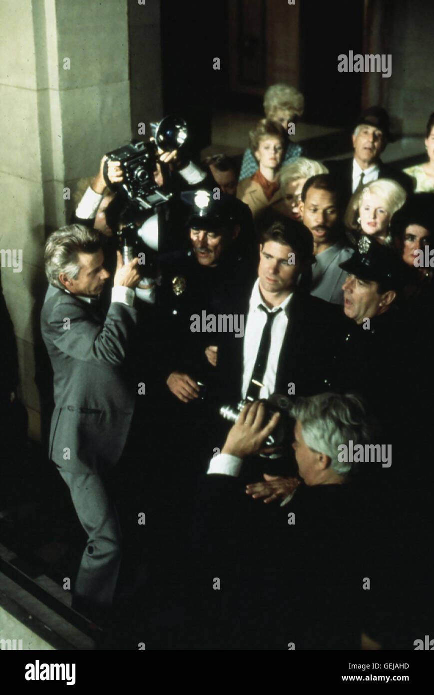Treat Williams Nachdem der gewalttaetige Ex-Cop Alan Palliko (Treat Williams) den Mann seiner Geliebten aus Geldgier umgebracht, wird er aus Mangel an Beweisen freigesprochen. *** Local Caption *** 1991, Till Death Do Us Part, Der Tod Wird Uns Scheiden Stock Photo