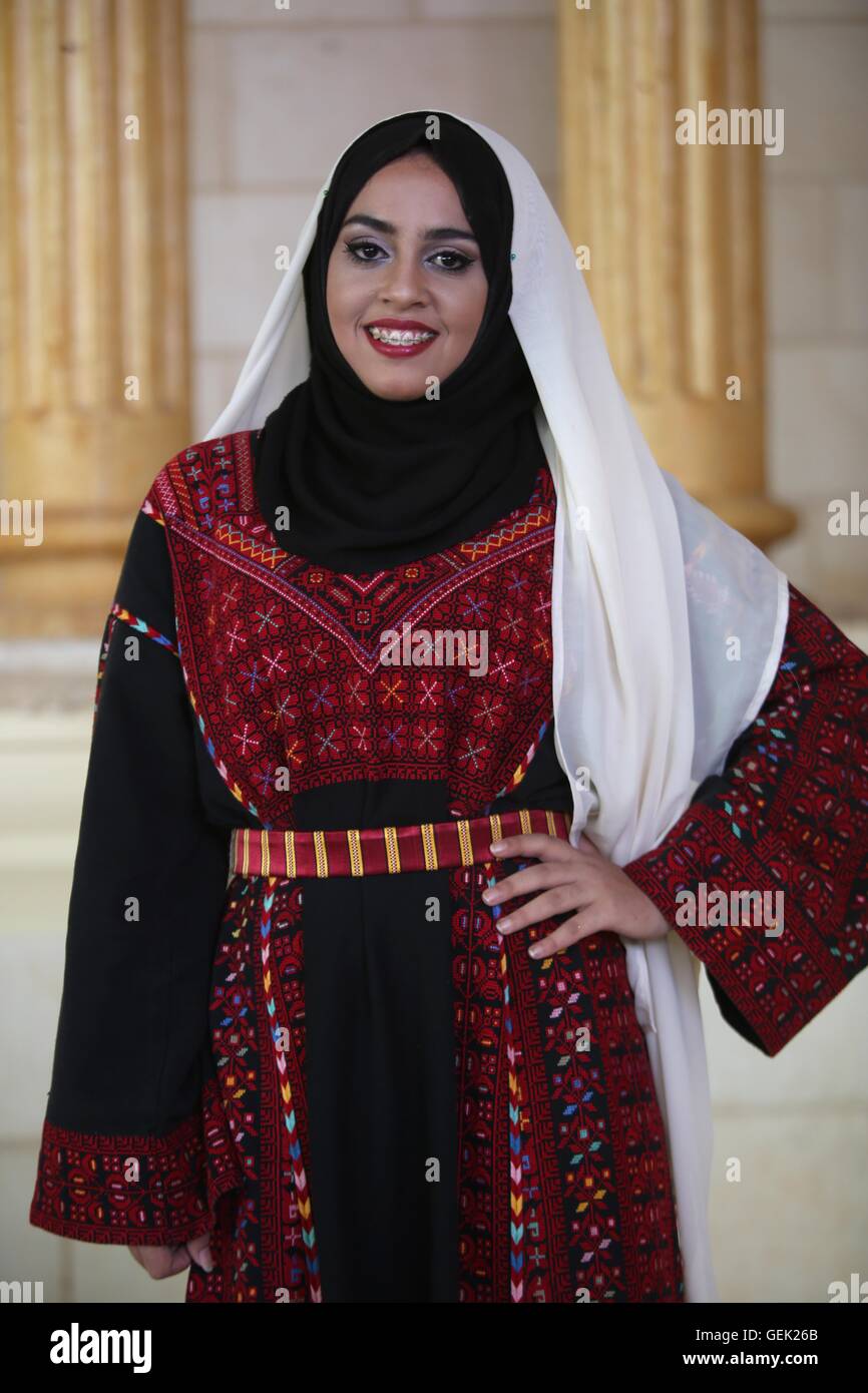 palestinian dress