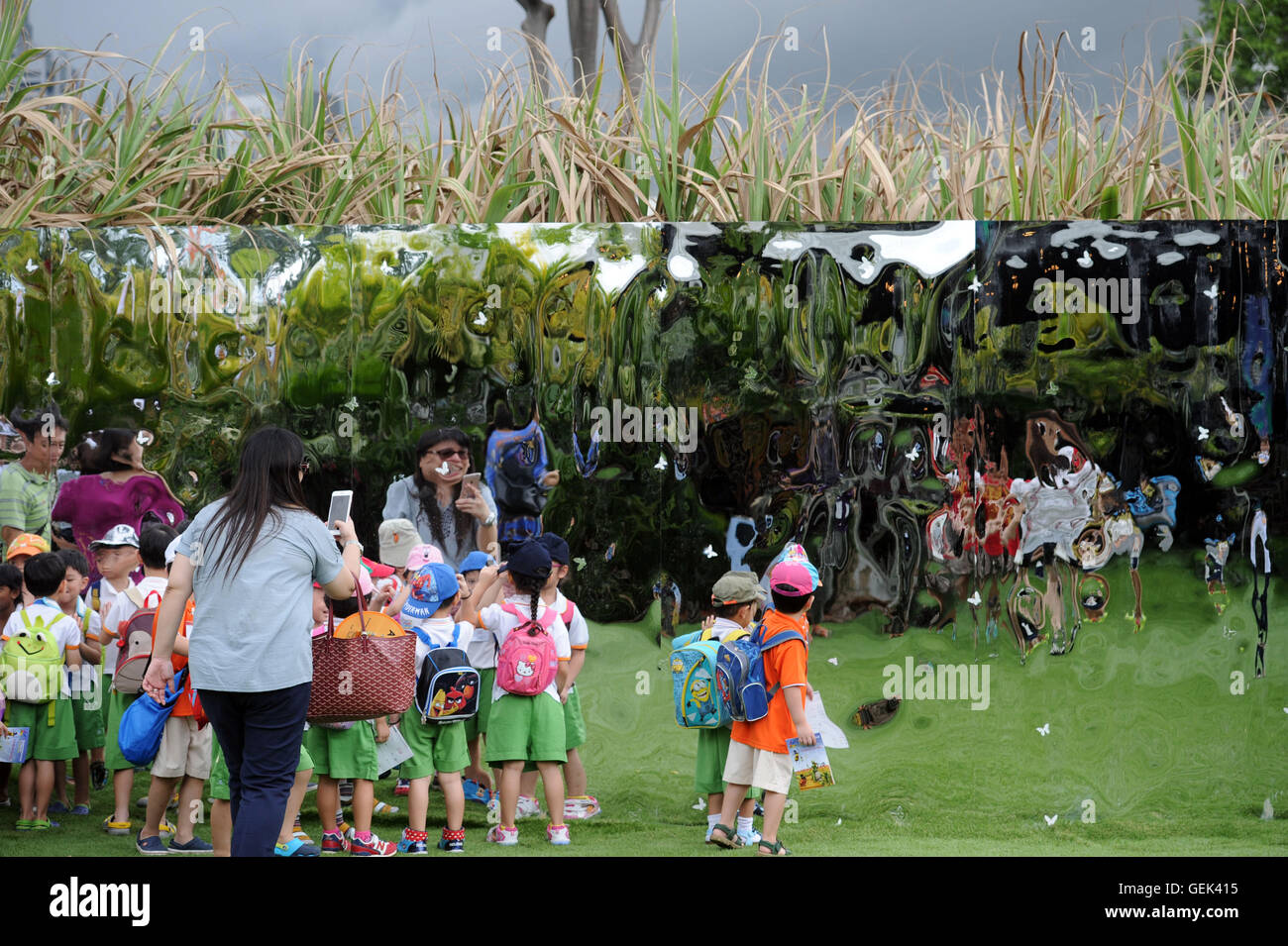 Singapore. 26th July, 2016. Children visit at the Singapore Garden Festival in Singapore's Gardens by the Bay, July 26, 2016. Singapore Garden Festival, which showcases creations from the world's award-winning garden and floral designers, enters the fourth day of exhibition at Singapore's Gardens by the Bay on Tuesday. Credit:  Then Chih Wey/Xinhua/Alamy Live News Stock Photo