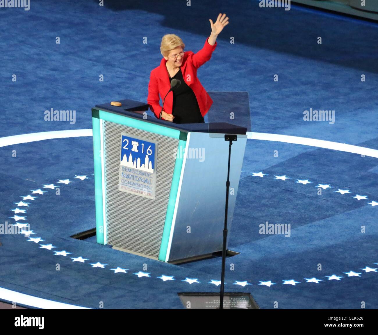 Philadelphia, Pennsylvania, USA. 25th July, 2016. Elizabeth Warren at The  2016 Democratic National Convention at The Wells Fargo Center in Philadelphia, Pennsylvania on July 25, 2016. Credit:  MediaPunch Inc/Alamy Live News Stock Photo