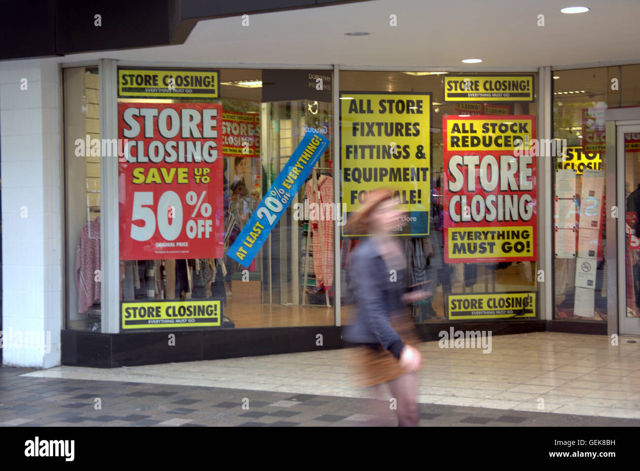 Glasgow, Scotland, UK 26th July 2016.BHS stores closure dates announced. All stores now officially given closure dates and told to sell everything even the fixtures and fittings. The Glasgow site pictured on Sauchiehall Street is soon to be vacated by collapsed retailer BHS has been earmarked for a £75million redevelopment already, Credit:  Gerard Ferry/Alamy Live News Stock Photo