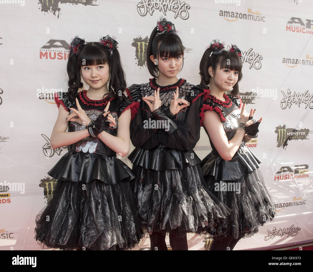 BABYL ＳＵ.ＹＵＩ.ＭＯＡ YUI SU MOA - BABYMETAL BACKLIT PORTRAIT / JOHN McMURTRIE