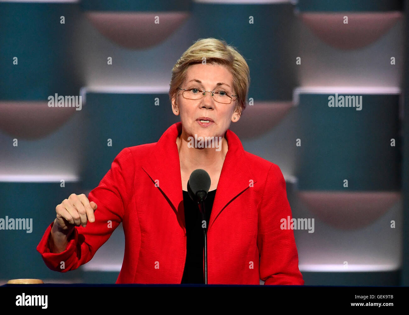 Philadelphia, Us. 25th July, 2016. United States Senator Elizabeth Warren (Democrat of Massachusetts) makes remarks at the 2016 Democratic National Convention at the Wells Fargo Center in Philadelphia, Pennsylvania on Monday, July 25, 2016. Credit: Ron Sachs/CNP (RESTRICTION: NO New York or New Jersey Newspapers or newspapers within a 75 mile radius of New York City) - NO WIRE SERVICE - © dpa/Alamy Live News Stock Photo