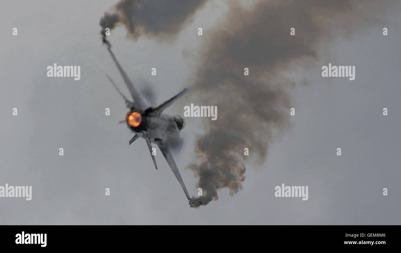 F16 display hi-res stock photography and images - Alamy