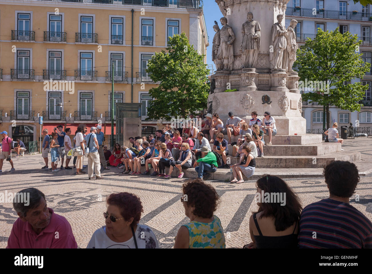 listen to a tour guide talking