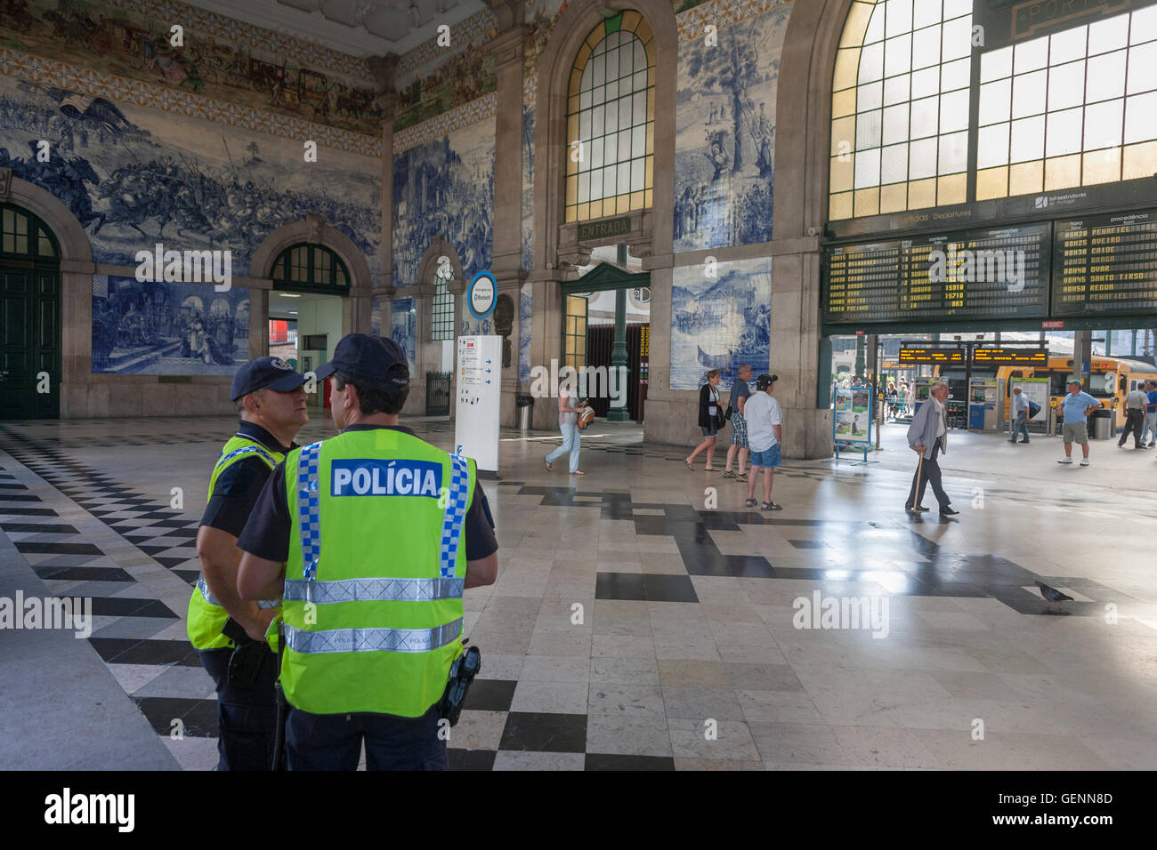 Police inside police station hi-res stock photography and images - Alamy