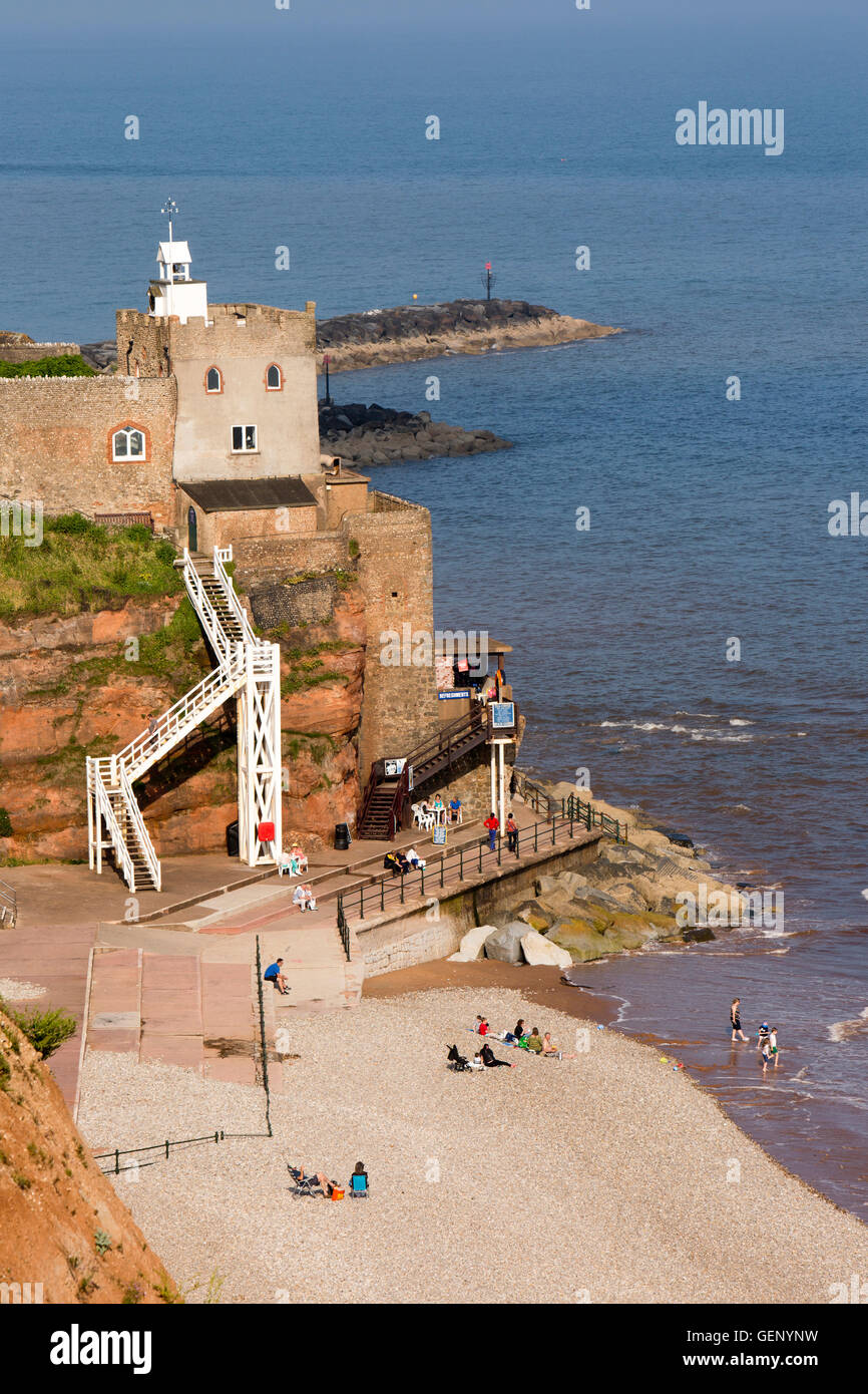 UK, England, Devon, Sidmouth, Jacob’s Ladder Beach, clock tower tea