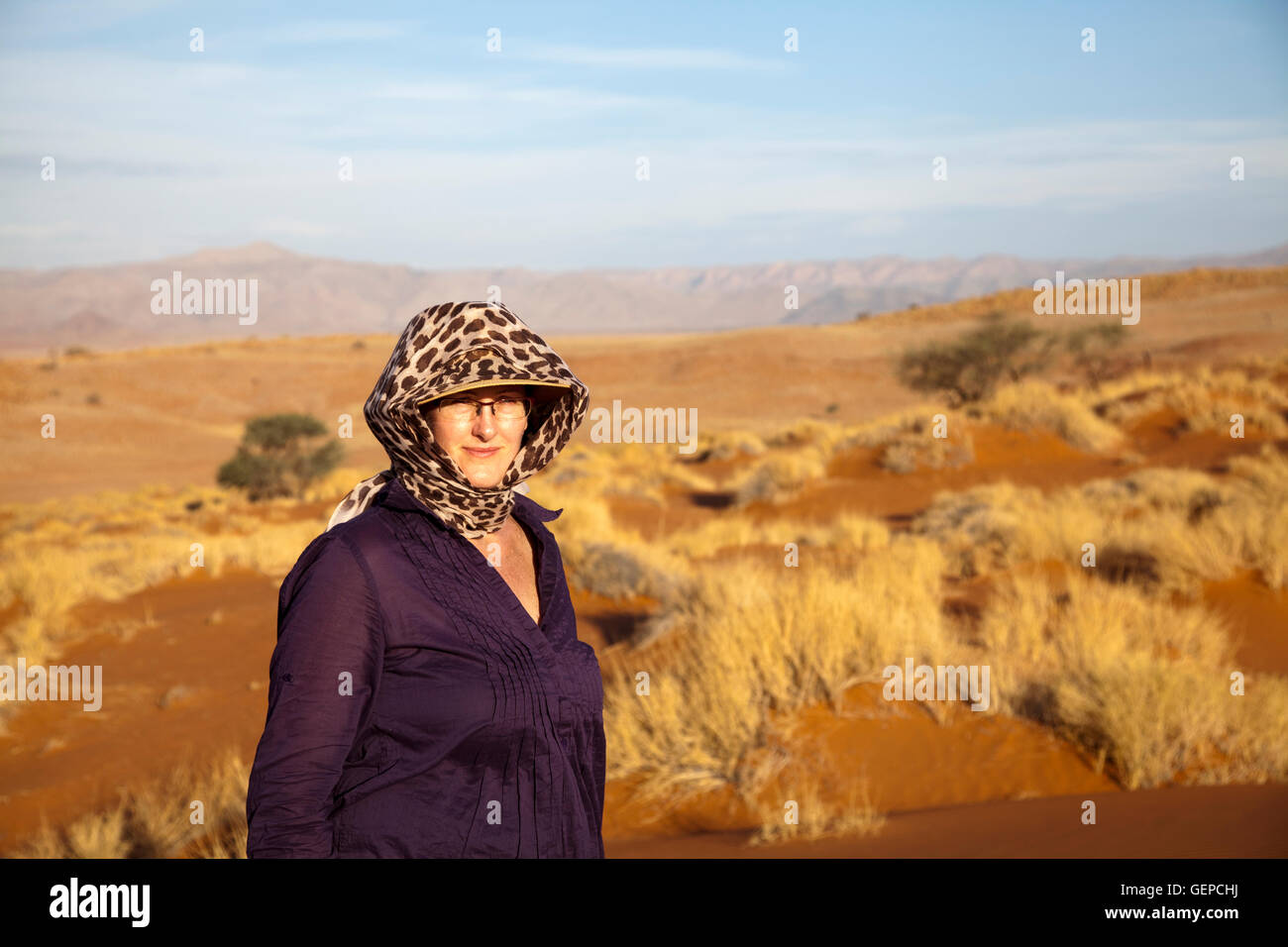 Woman in desert landscape hi-res stock photography and images - Alamy