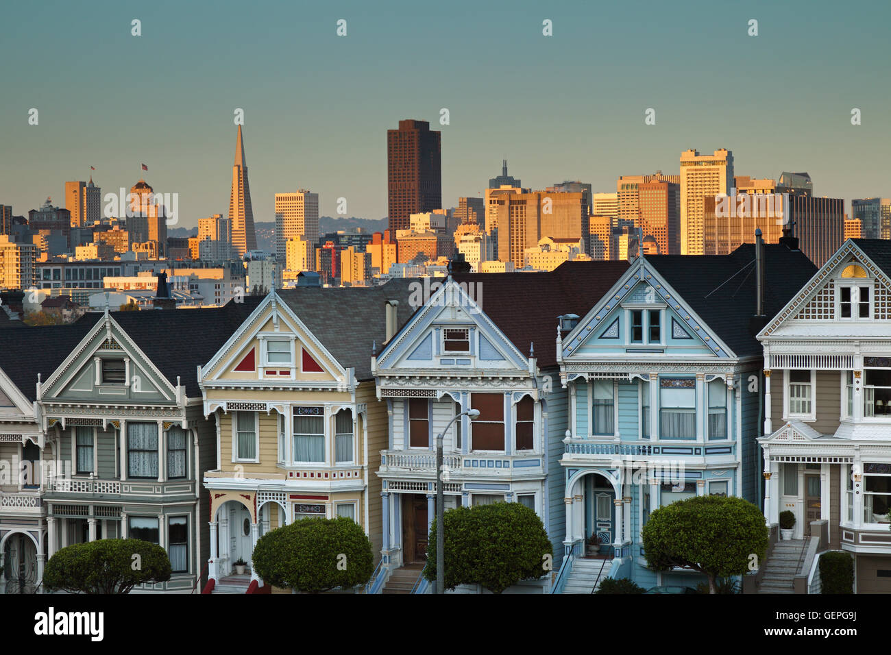 geography / travel, USA, California, Victorian era house (Painted Ladies), Alamo Square, downtown, San Francisco, Stock Photo