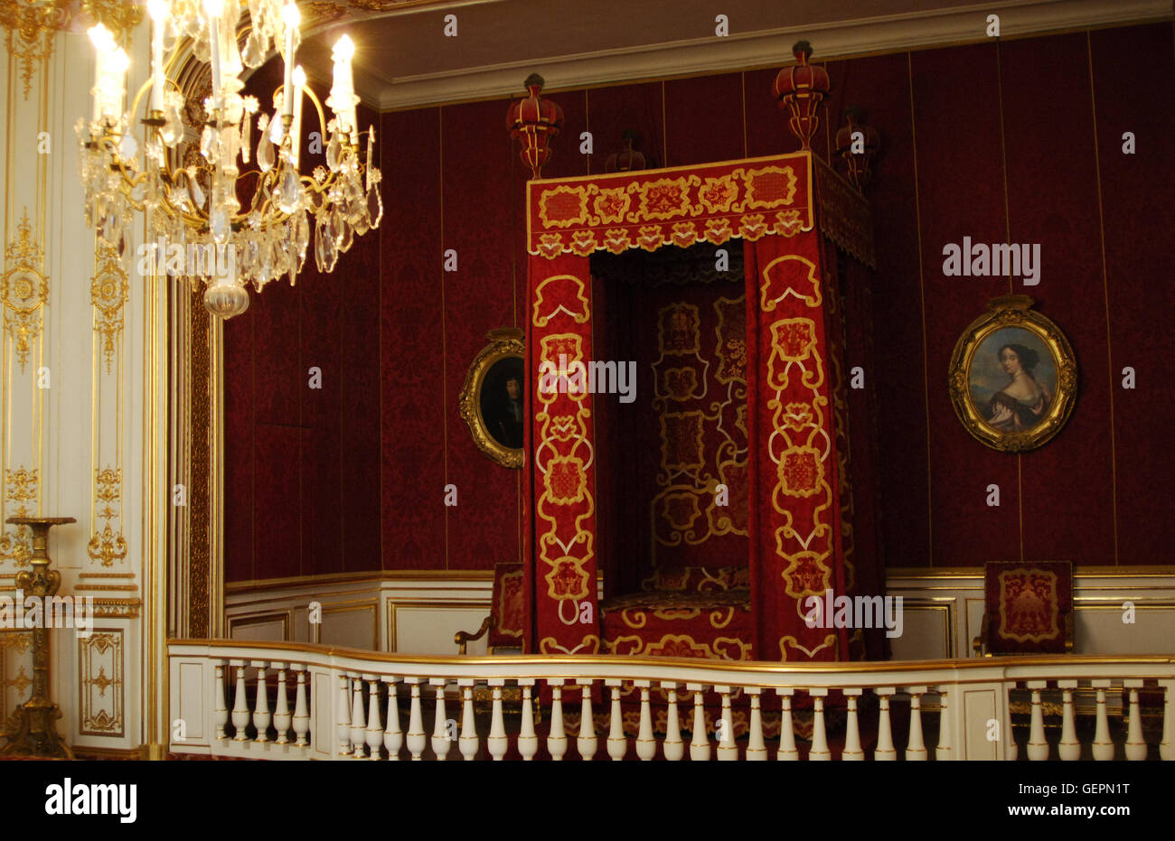 Chambord castle interior hi-res stock photography and images - Alamy