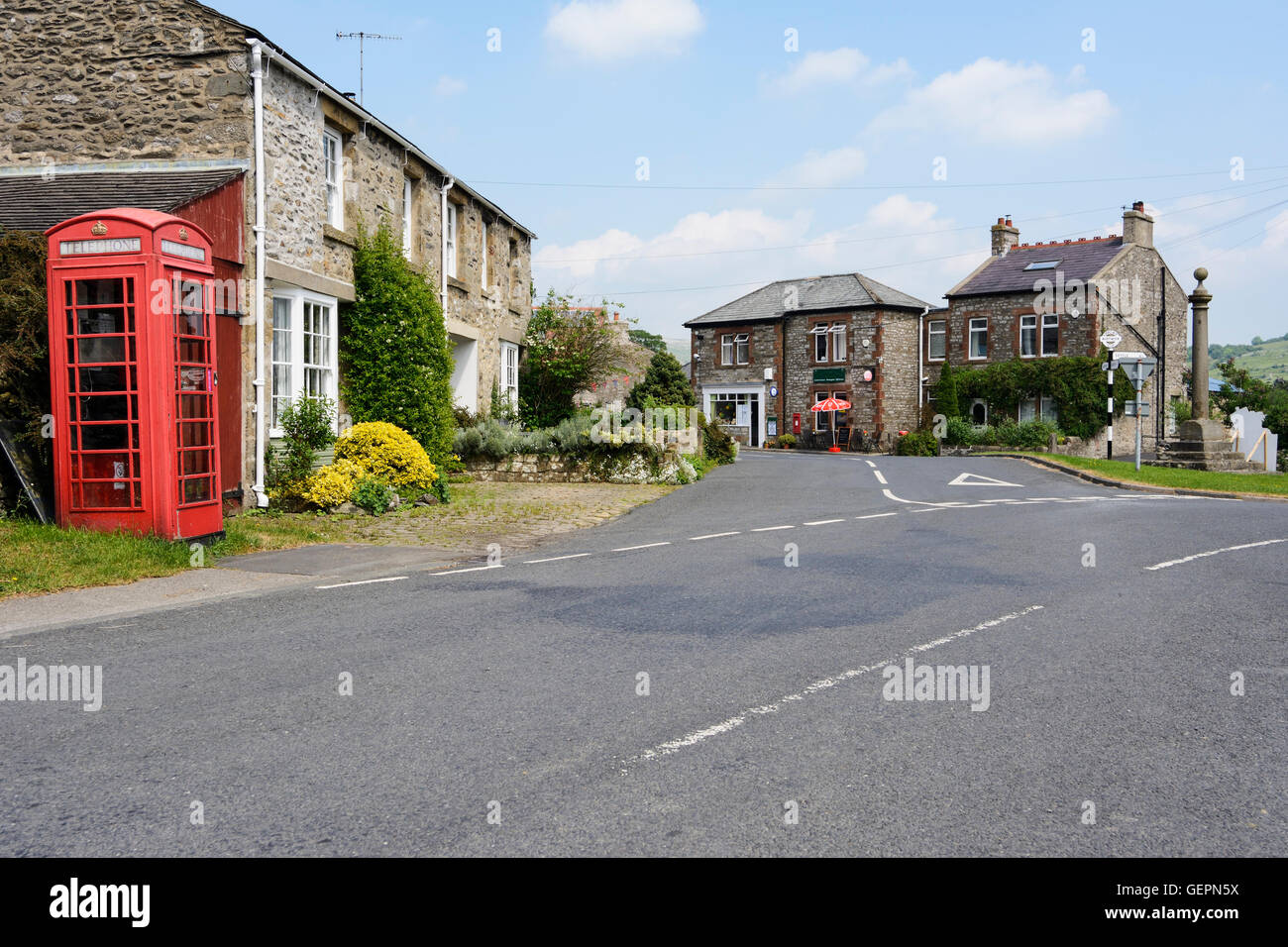 The small village of Austwick in North Yorkshire in the Yorkshire Dales National Park. Stock Photo