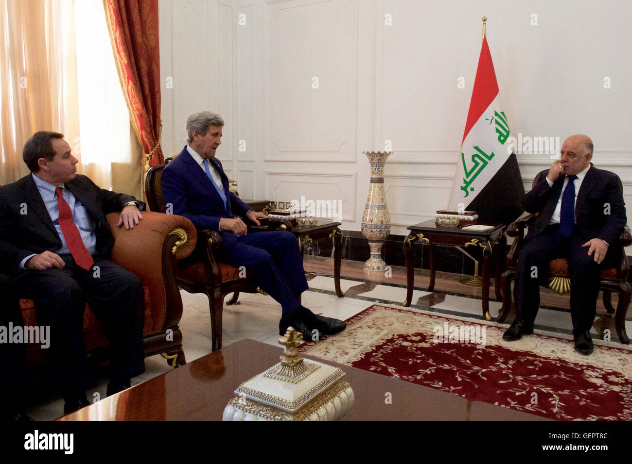 Secretary Kerry and U.S. Ambassador Jones Meet With Iraqi Prime Minister Haider Al-Abadi in Baghdad Stock Photo