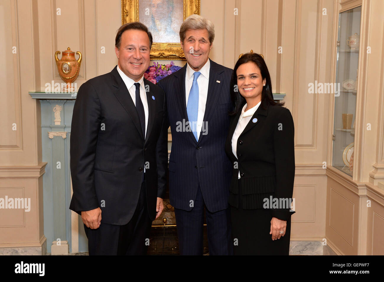 Secretary Kerry Poses for a Photo With Panamanian President Varela and Vice President Saint Malo Before Addressing a Joint Reception in Honor of the 46th Annual Washington Conference on the Americas and the U.S.-Caribbean-Central American Energy Summit Stock Photo