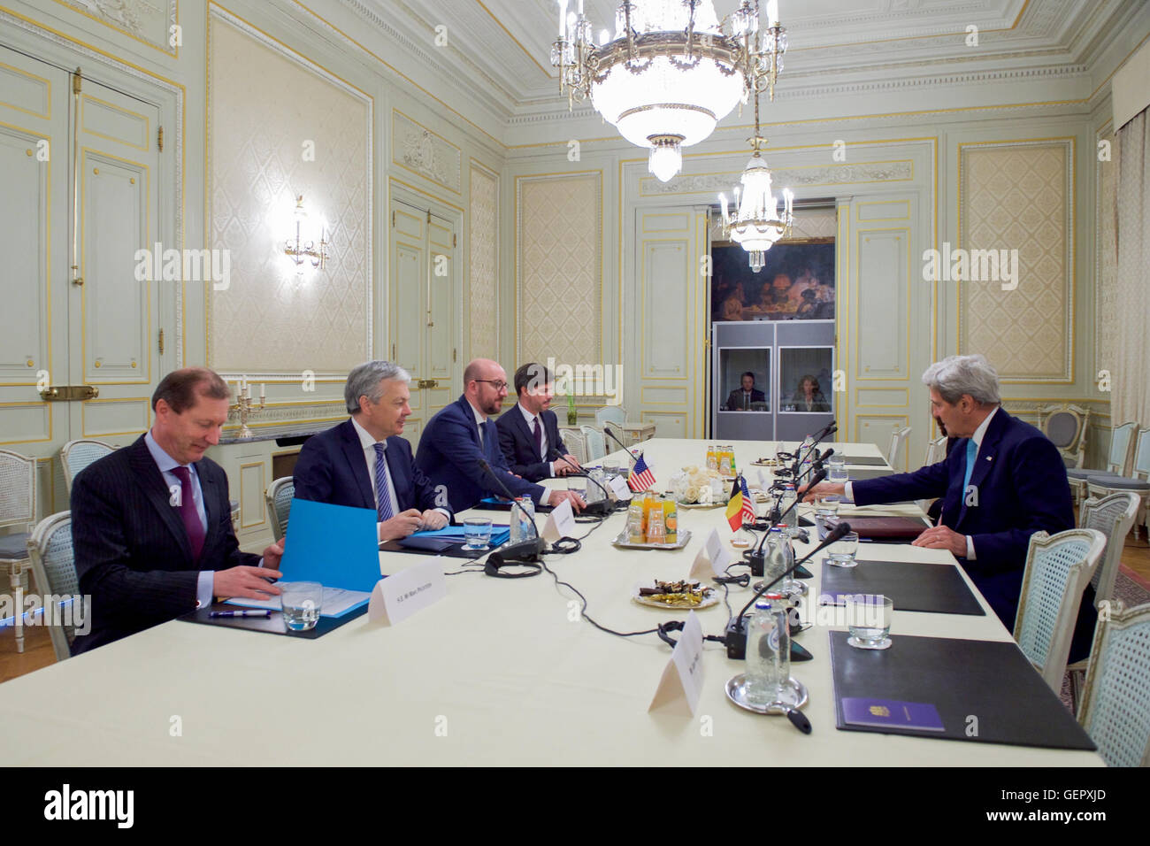 Secretary Kerry, Ambassador Bauer Meet With Belgian Prime Minister
