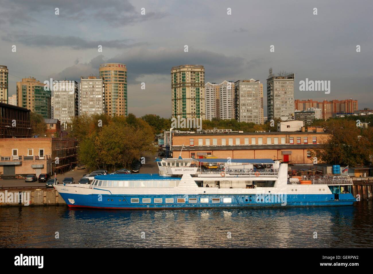 geography / travel, Russia, Moscow, cranes on the Moscow river bank, passenger vessels, Stock Photo
