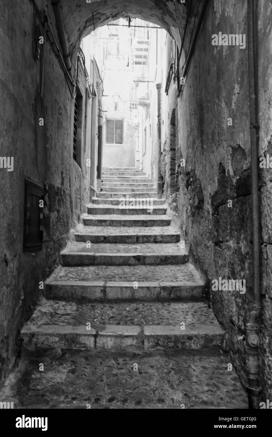 Empty steps in building architecture Black and White Stock Photos ...