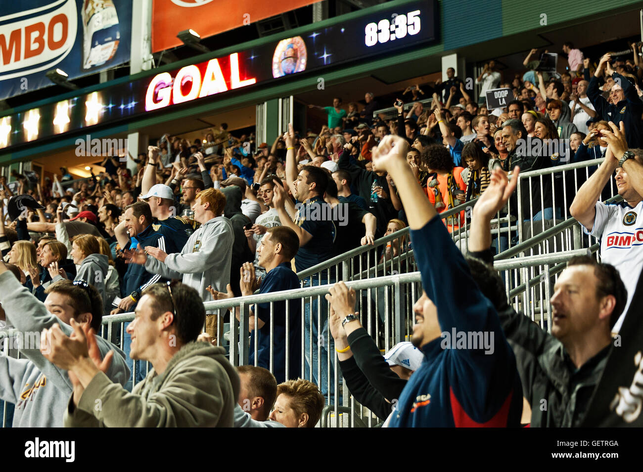 Goal cheer hires stock photography and images Alamy