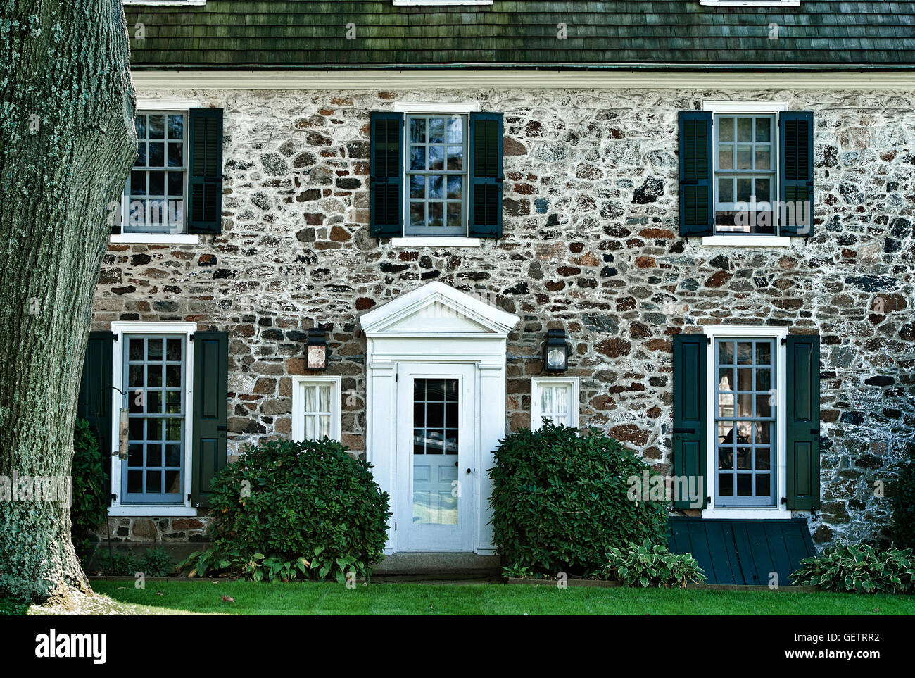 Traditional colonial field stone house Stock Photo Alamy