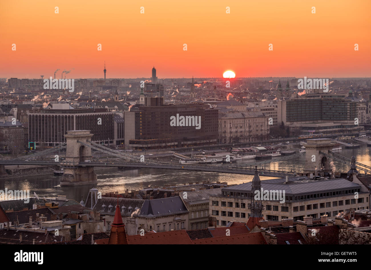 Rising sun bridge hi-res stock photography and images - Alamy