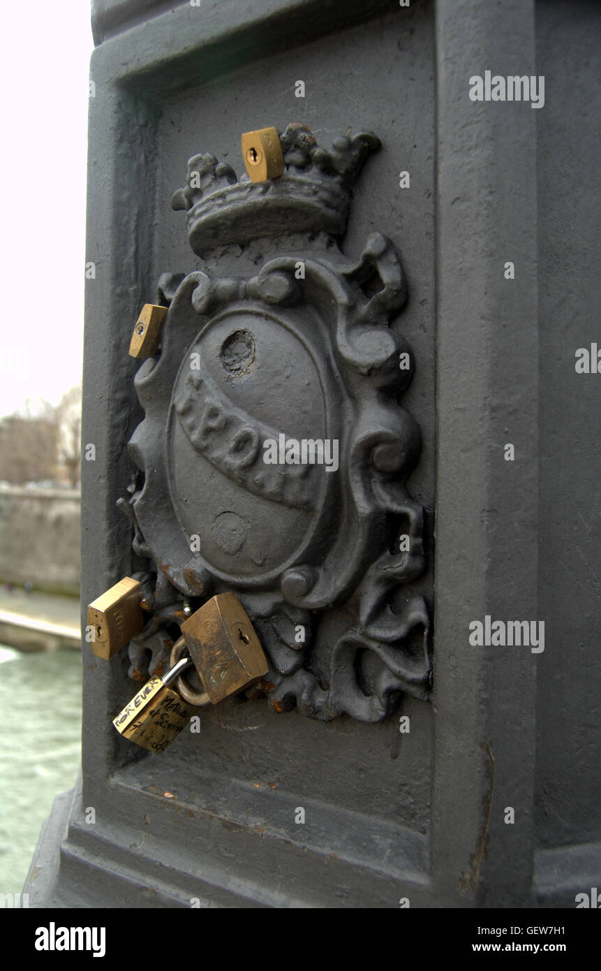 Locks on SPQR sign on Ponte Milvio bridge, Rome Stock Photo Alamy