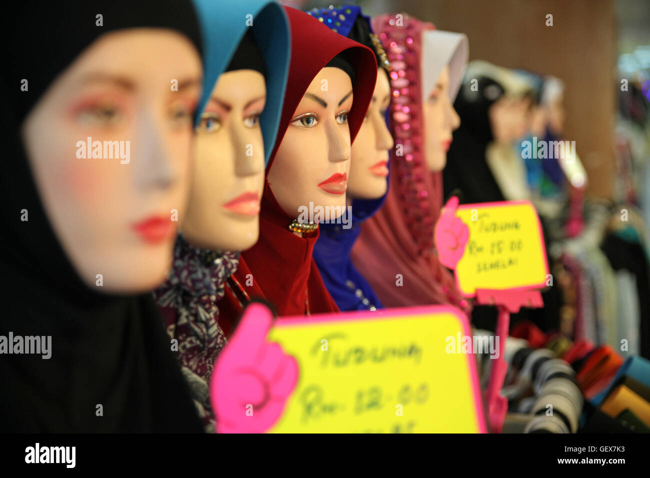 Display dummies with headscarfs in a shop Stock Photo