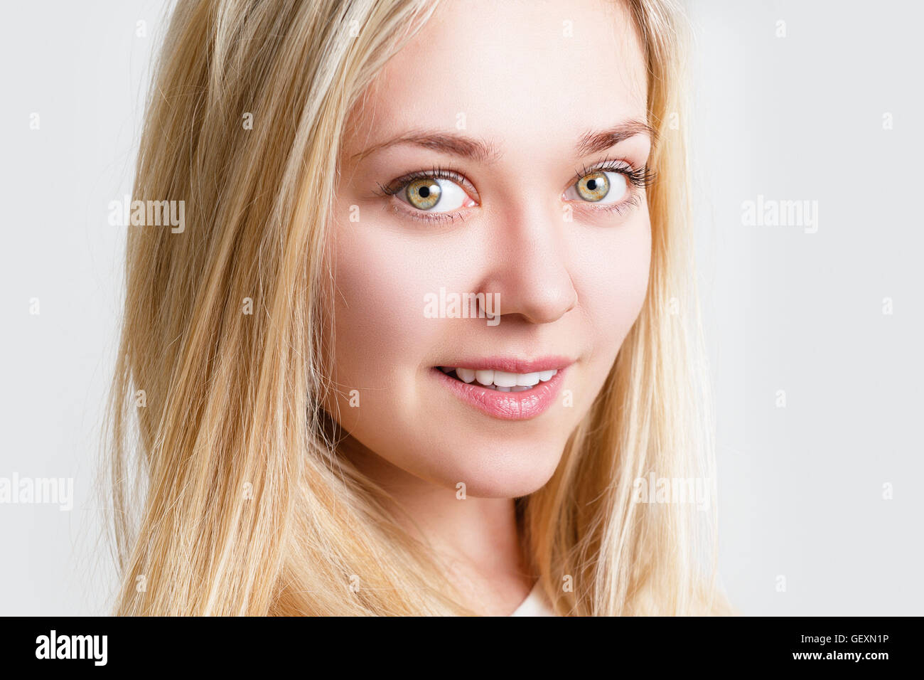 Portrait of a beautiful cheerful girl Stock Photo - Alamy