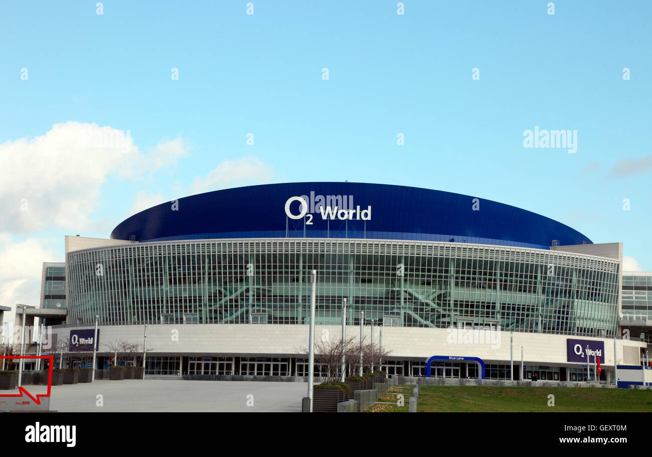 O2 world east wall berlin germany arena hi-res stock photography and ...