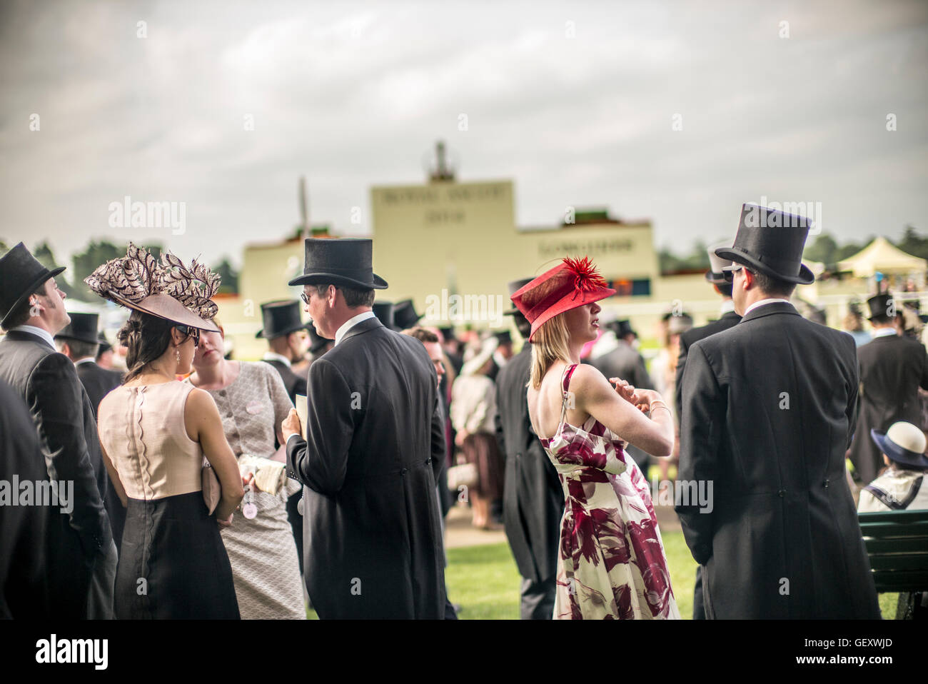 Crowds enjoying the atmosphere on Ladies Day at Ascot Racecourse. Stock Photo