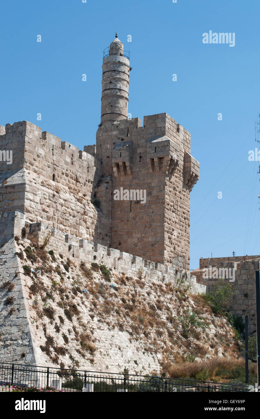 Jerusalem, Old City: the ancient walls surrounding the Old City, built under Suleiman the Magnificent between 1537 and 1541 Stock Photo